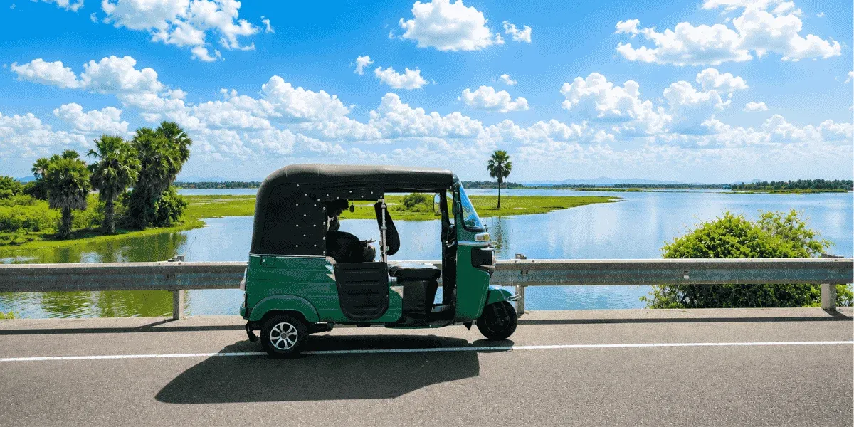 Tuk Tuk Rental VS Taxi Rental — Which is the Better Way to Travel Sri Lanka?
